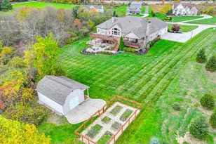 12195 Arborwood Way, Chardon, OH 44024 - Photo 5