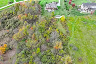 12195 Arborwood Way, Chardon, OH 44024 - Photo 9