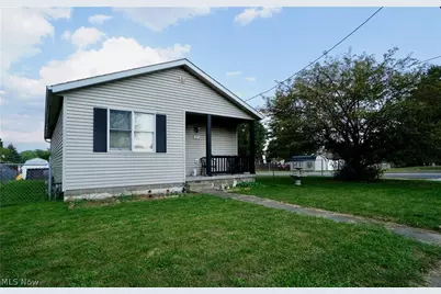 3002 Harmont Avenue NE, Canton, OH 44705 - Photo 3