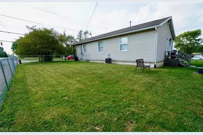 3002 Harmont Avenue NE, Canton, OH 44705 - Photo 5