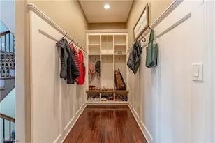 1124 Laurel Green Dr NE, North Canton, OH 44720 - Photo 23