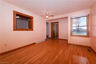 8690 Elmfield St NW, Canal Fulton, OH 44614 - Photo 11