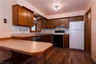 8690 Elmfield St NW, Canal Fulton, OH 44614 - Photo 9