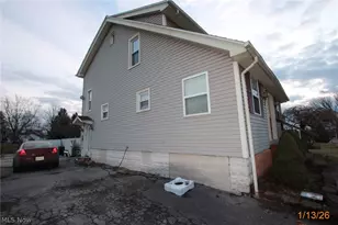 377 Coitsville Rd, Campbell, OH 44405 - Photo 3