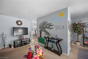 1682 Wakefield Dr, Akron, OH 44320 - Photo 7