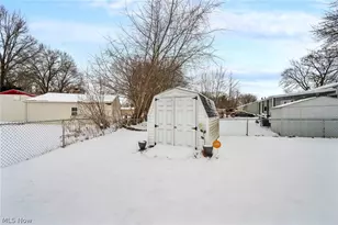 1682 Wakefield Dr, Akron, OH 44320 - Photo 25