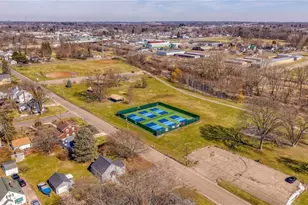 1410 Colonial Blvd NE, Canton, OH 44714 - Photo 37