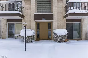 8557 N Akins Rd, North Royalton, OH 44133 - Photo 3