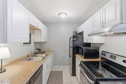 8557 N Akins Road #204, North Royalton, OH 44133 - Photo 9