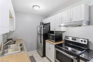 8557 N Akins Rd, North Royalton, OH 44133 - Photo 11