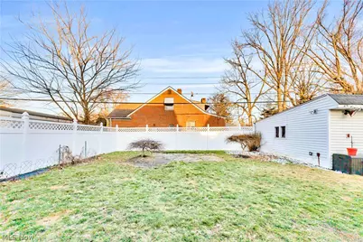 3337 W 162nd Street, Loveland, OH 44111 - Photo 7