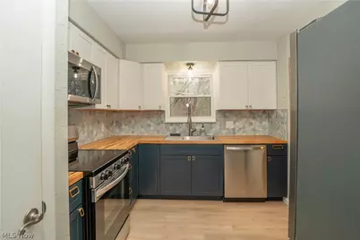 1423 Copley Meadows Drive, Copley, OH 44321 - Photo 11