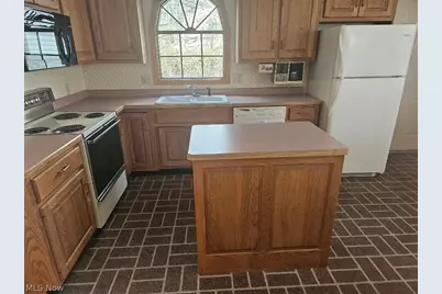 7182 Hills and Dales Road NW #21, Massillon, OH 44646 - Photo 5