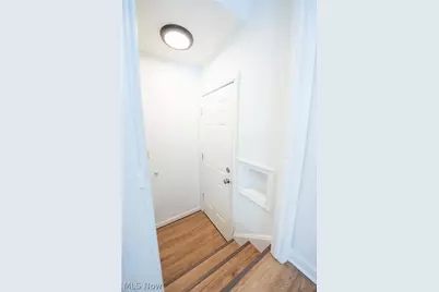 20600 Watson Road, Maple Heights, OH 44137 - Photo 3