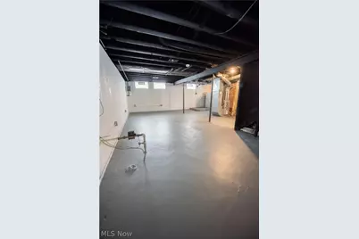 20600 Watson Road, Maple Heights, OH 44137 - Photo 33