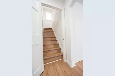 20600 Watson Road, Maple Heights, OH 44137 - Photo 23