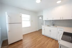 20600 Watson Rd, Maple Heights, OH 44137 - Photo 5