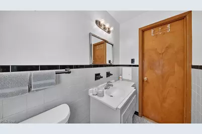 20648 Donny Brook Road, Maple Heights, OH 44137 - Photo 13