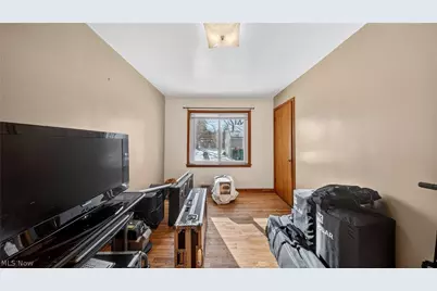 20648 Donny Brook Road, Maple Heights, OH 44137 - Photo 9