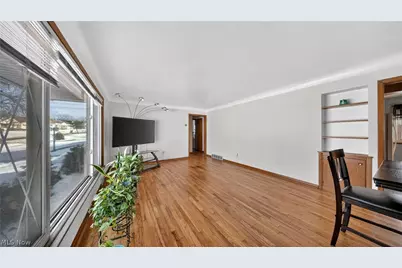 20648 Donny Brook Road, Maple Heights, OH 44137 - Photo 3