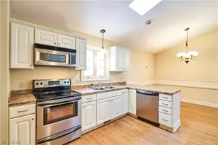 2729 Ariels Way, Akron, OH 44312 - Photo 3