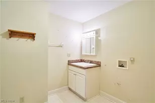 2729 Ariels Way, Akron, OH 44312 - Photo 19