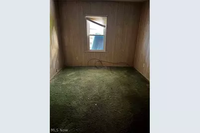 55935 Main Street, Bridgeport, OH 43912 - Photo 9