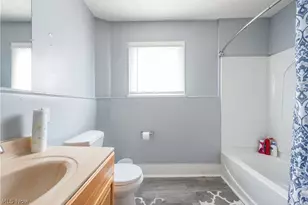 354 Clarendon Ave NW, Canton, OH 44708 - Photo 9