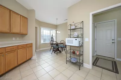 4287 Greenway Trail Street NW, Massillon, OH 44647 - Photo 9