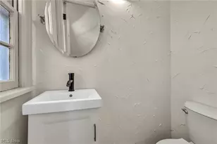 3635 Tolland Rd, Huber Heights, OH 44122 - Photo 15