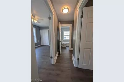 807 Woodland Avenue, Elyria, OH 44035 - Photo 11