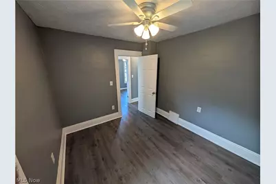 807 Woodland Avenue, Elyria, OH 44035 - Photo 17