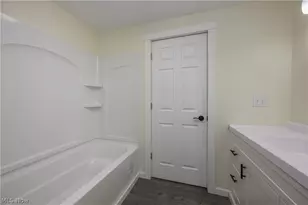 530 E High St, Uhrichsville, OH 44683 - Photo 15