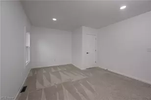 530 E High St, Uhrichsville, OH 44683 - Photo 17