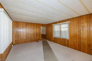 61 Park Way St, Olmsted Twp, OH 44138 - Photo 9