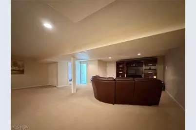 1343 Courtland Road, Weirton, WV 26062 - Photo 37