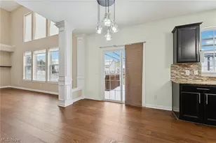 866 Somerby Cir, Uniontown, OH 44685 - Photo 5