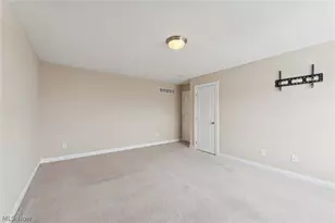 866 Somerby Cir, Uniontown, OH 44685 - Photo 21