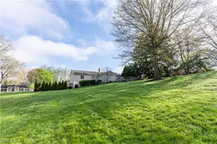 2240 Devonshire Dr NW, Canton, OH 44708 - Photo 33