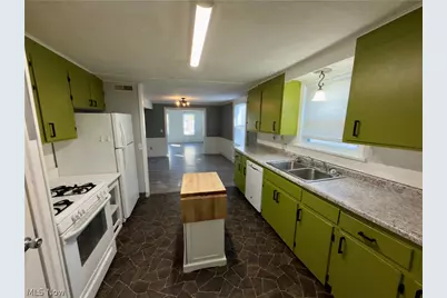 142 Beaver Court, Amherst, OH 44001 - Photo 11