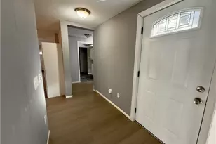 142 1/2 Beaver Ct, Amherst, OH 44001 - Photo 3