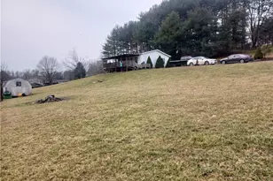 111 Everson Rd, Belpre, OH 45714 - Photo 17