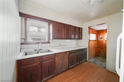 2407 Trussit Avenue, Youngstown, OH 44505 - Photo 3