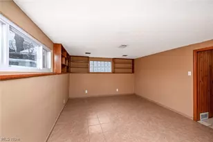 23993 Fairlawn Dr, North Olmsted, OH 44070 - Photo 9