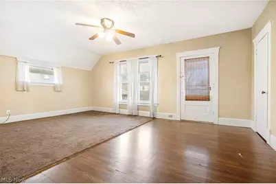 2112 Iris Court NW, Canton, OH 44709 - Photo 7