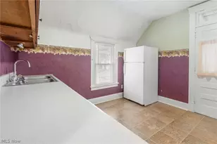 2112 Iris Ct NW, Canton, OH 44709 - Photo 13