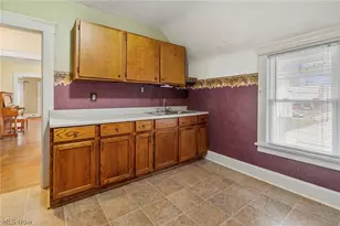 2112 Iris Ct NW, Canton, OH 44709 - Photo 11