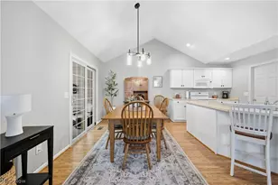 246 Village Ct, Columbiana, OH 44408 - Photo 5