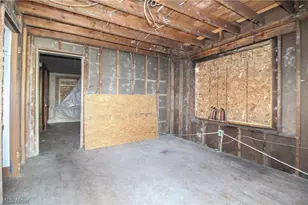 2226 Mahoning Ave, Warren, OH 44483 - Photo 13