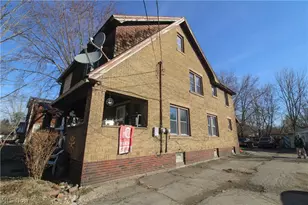 2226 Mahoning Ave, Warren, OH 44483 - Photo 3